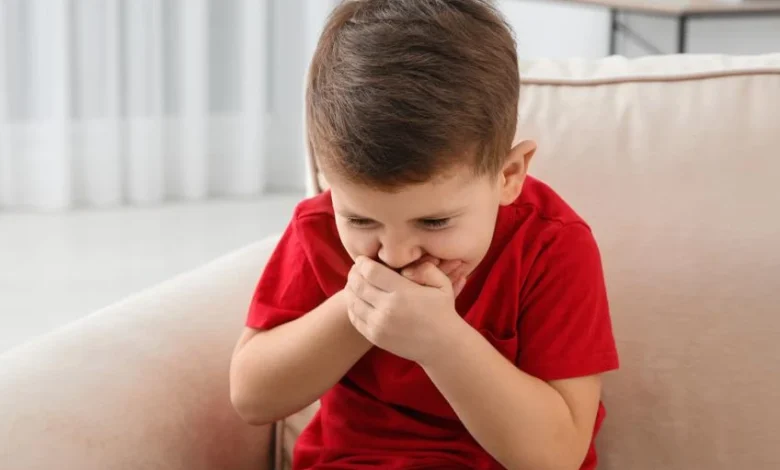 أسباب القئ .. علاجات منزلية ودوائية للغثيان