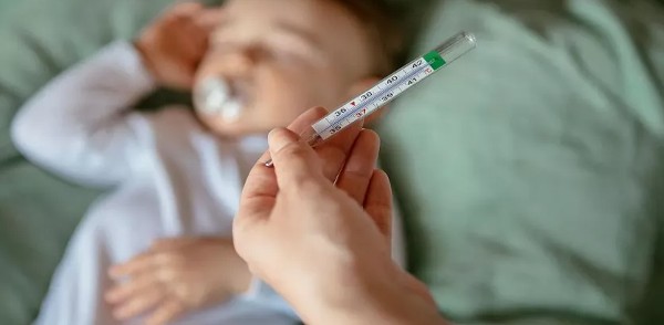 علاج الحمي وارتفاع درجه حراره الجسم