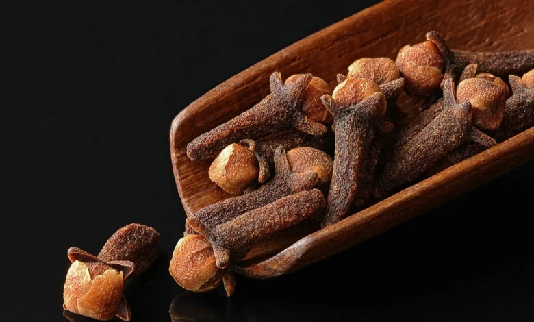 ما هي فوائد وأضرار القرنفل الصحية