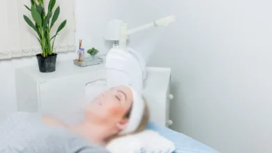 فوائد تنظيف البشرة العميق باستخدام البخار