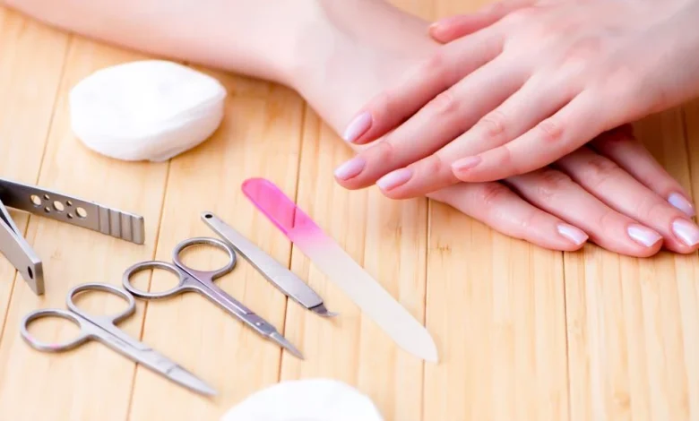 الجمال والنظافة كيفية العناية بالأظافر