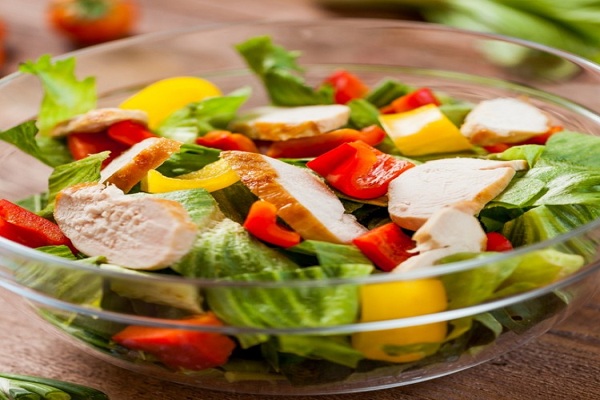 افضل طرق لتحضير سلطات الدجاج