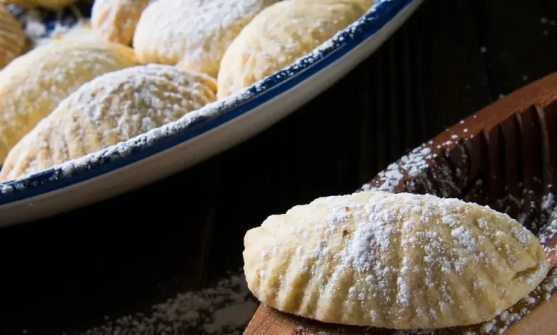 المعمول أساس الضيافة في العيد