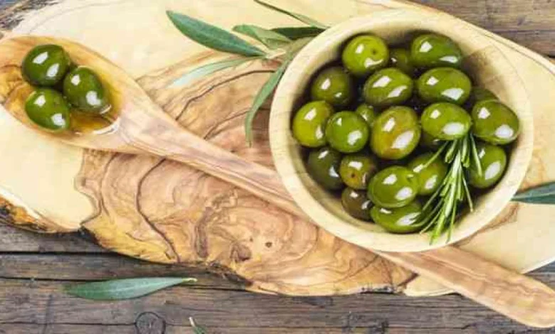 طريقة عمل الزيتون المخلل في البيت