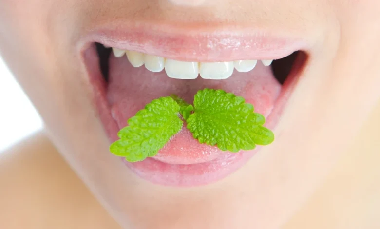 كيفية التخلص من رائحة الفم الكريهة