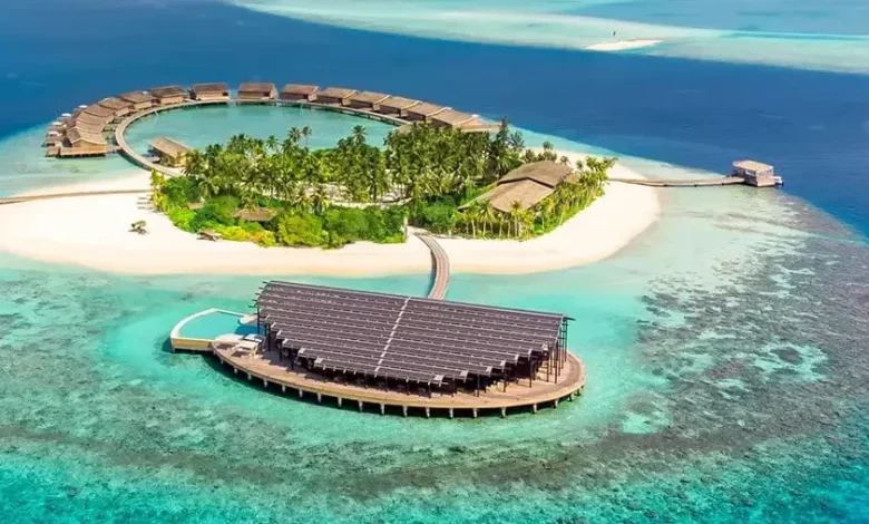 السياحة إلى جزر المالديف