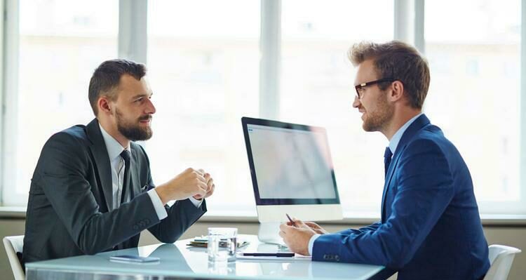 تفسير حلم التحدث مع شخص لا اعرفه