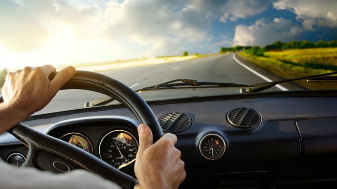 تفسير حلم ركوب سيارة مع شخص اعرفه