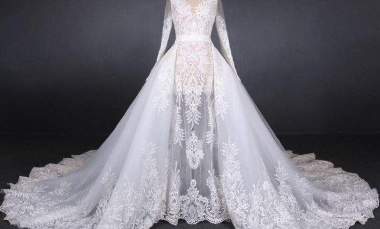 تفسير حلم لبس فستان طويل للعزباء