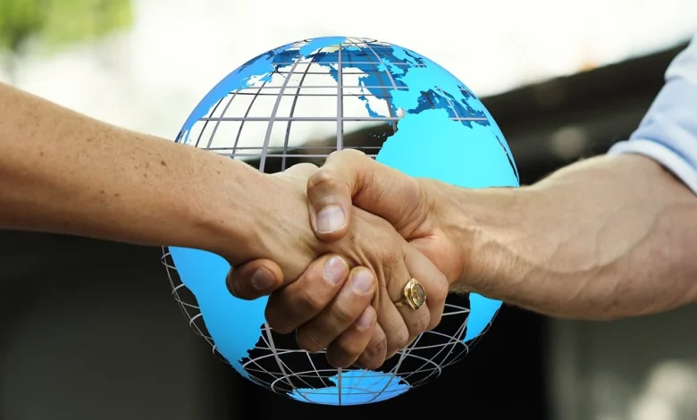 صفات الإنسان الدبلوماسي