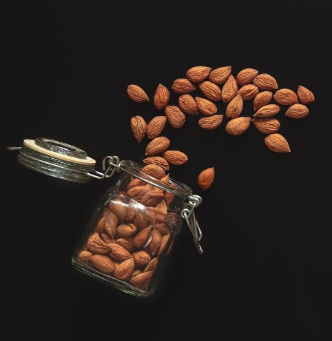 فائدة اللوز