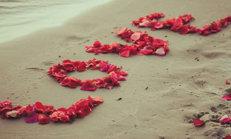 كيف تعبر عن حبك لفتاة برسالة