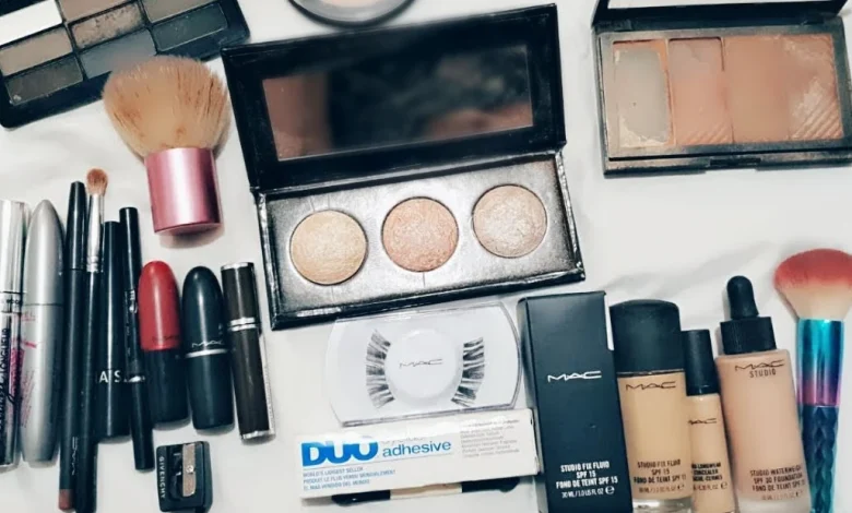 اساسيات المكياج