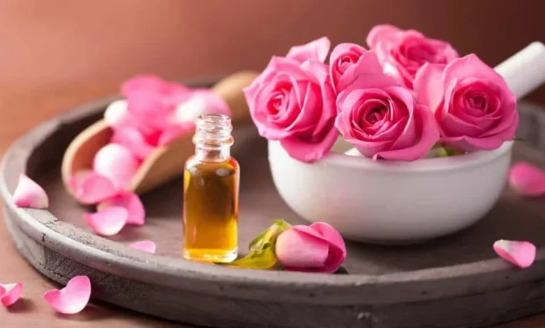 فوائد زيت الورد