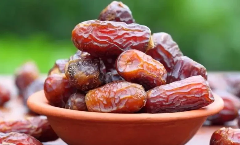 رؤية التمر في المنام للعزباء