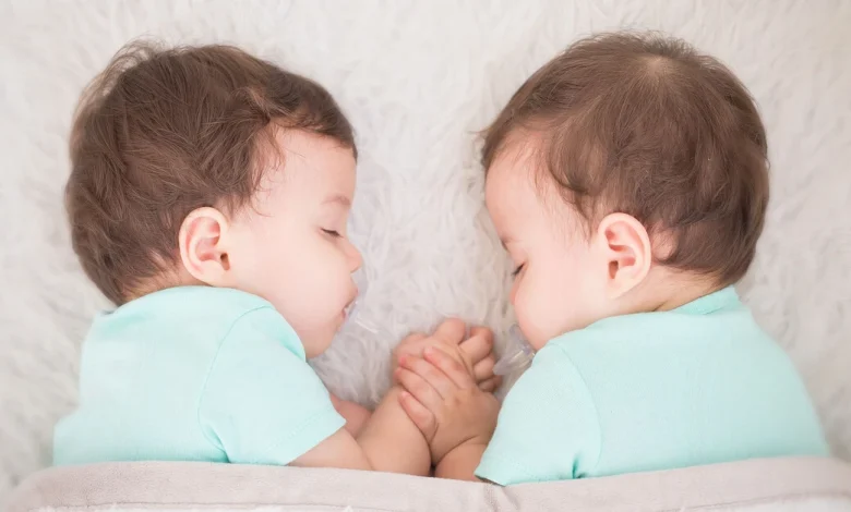 صور أولاد توأم