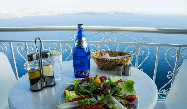 السياحة في سانتوريني