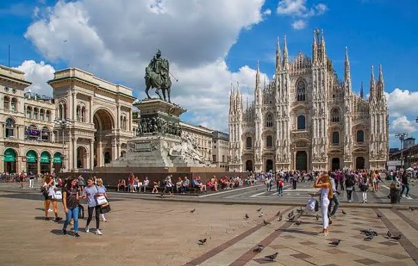 السياحة في ميلان