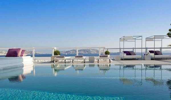 السياحة في ميكونوس