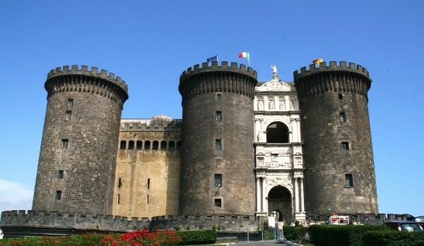 السياحة في نابولي