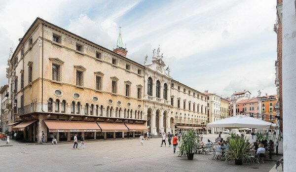 السياحة في فيرونا