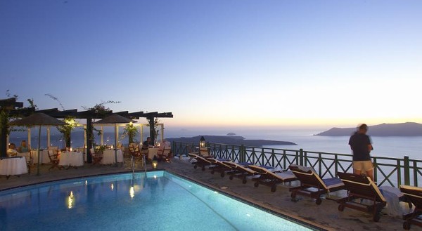 السياحة في سانتوريني