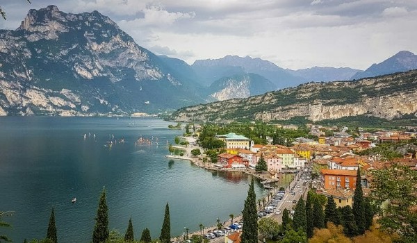 السياحة في سيرموني