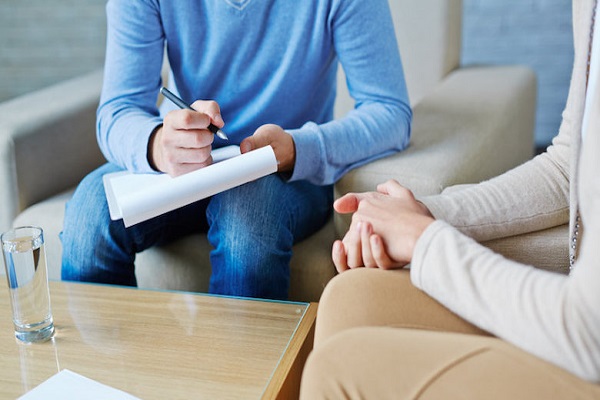 طبيب نفسي عربي في باريس