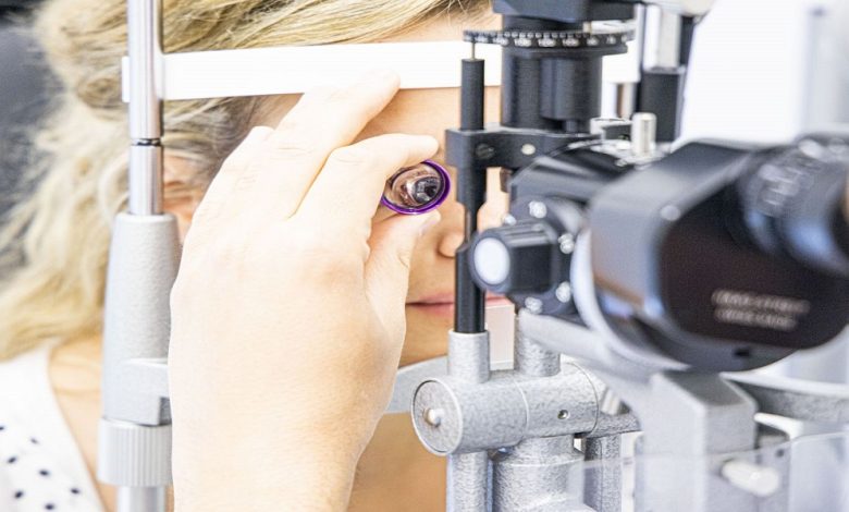 طبيب عيون عربي في باريس