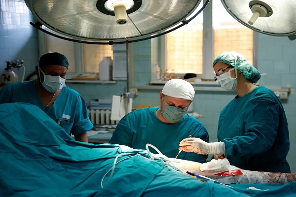 طبيب جراحة عربي في دوسلدورف