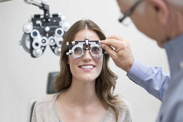 تخصص عيون عربي في النمسا