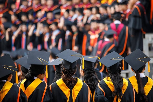 عبارات تخرج من الجامعة