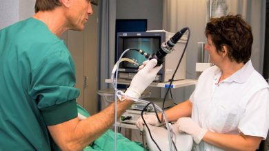 طبيب مسالك بولية عربي في باريس