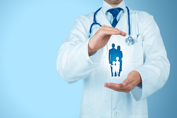 طبيب عام عربي في باريس