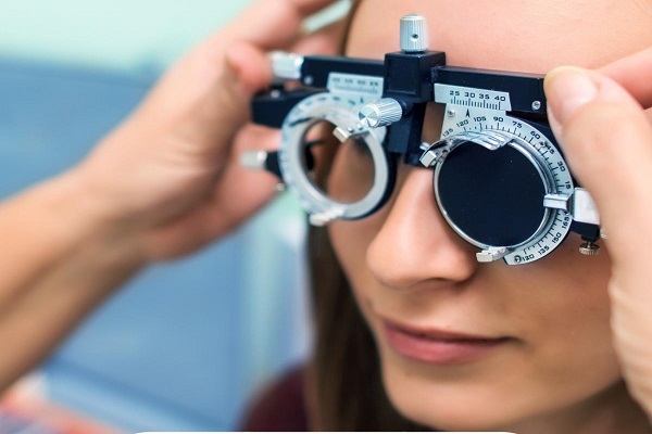 طبيب عيون عربي في بريمن