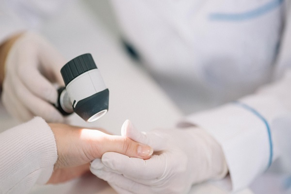 طبيب جلدية عربي في بريمن