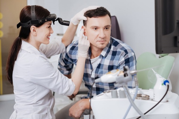 طبيب عربي أنف وأذن وحنجرة في باريس