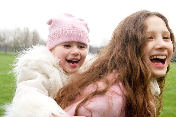 عبارات عن الأخت للواتس