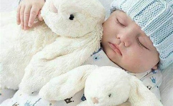 معنى اسم لورا