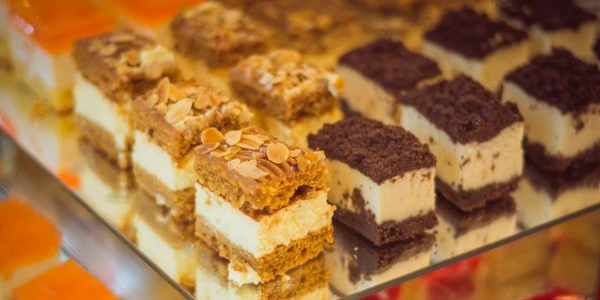 اكل الحلوى في المنام