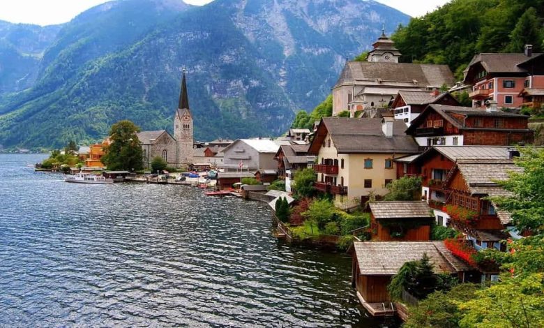 السياحة في هالشتات