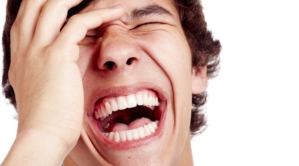 الضحك في المنام