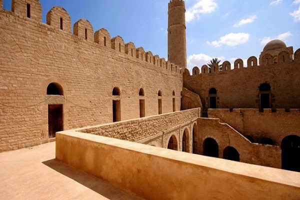 السياحة في مدينة الحمامات