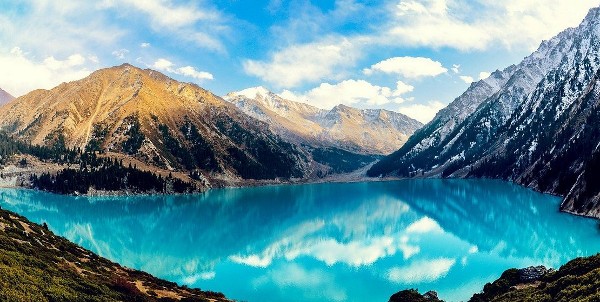 السياحة في كازاخستان