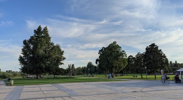 حديقة الضفتين