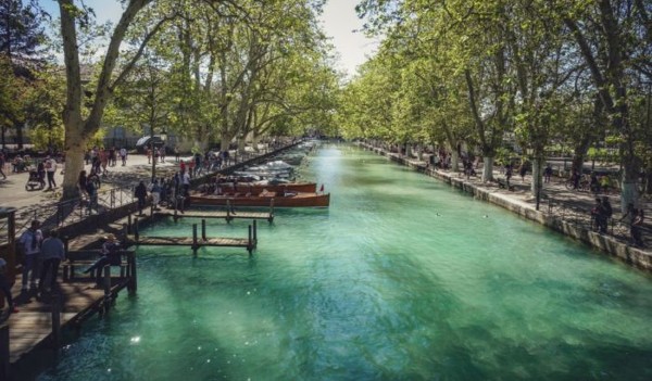 خوانق انسي المائية