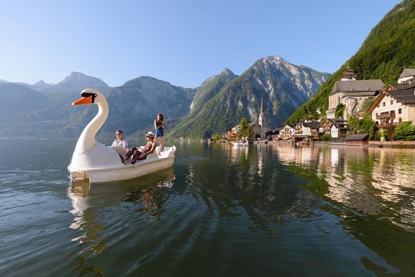 السياحة في هالشتات