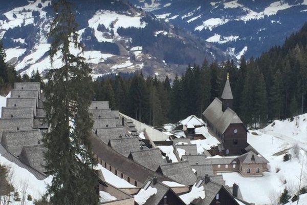 السياحة في باد جاستين