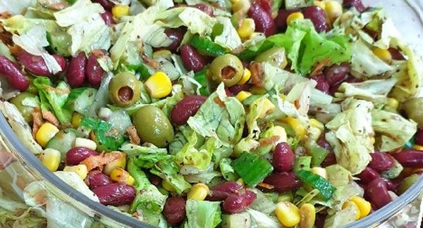 سلطة الفاصوليا الحمراء