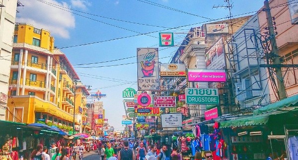 شارع كاوسان في بانكوك